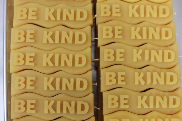 Seasonal Be Kind Candle - Image 3