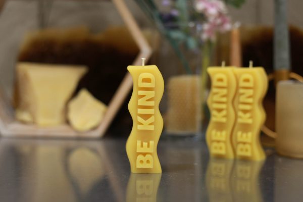 Seasonal Be Kind Candle - Image 2
